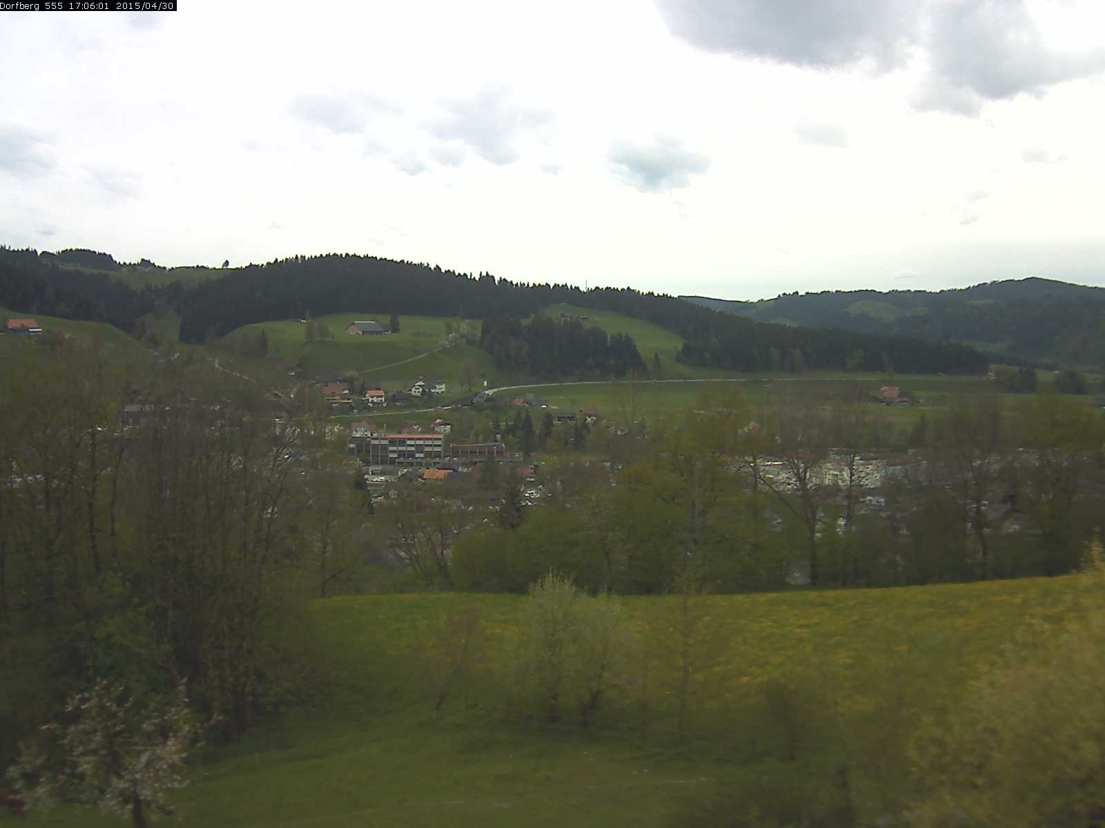 Webcam-Bild: Aussicht vom Dorfberg in Langnau 20150430-170601