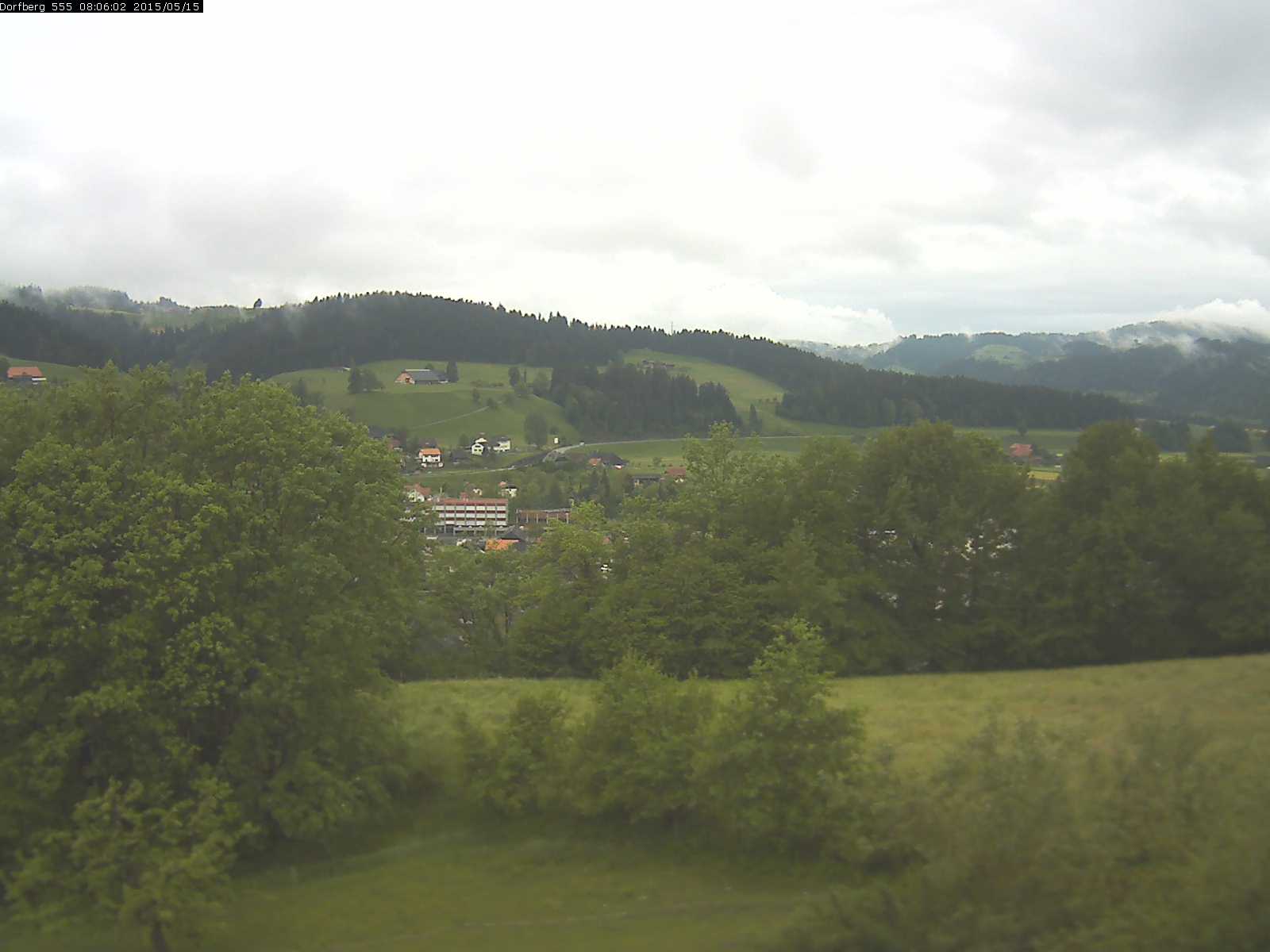 Webcam-Bild: Aussicht vom Dorfberg in Langnau 20150515-080601