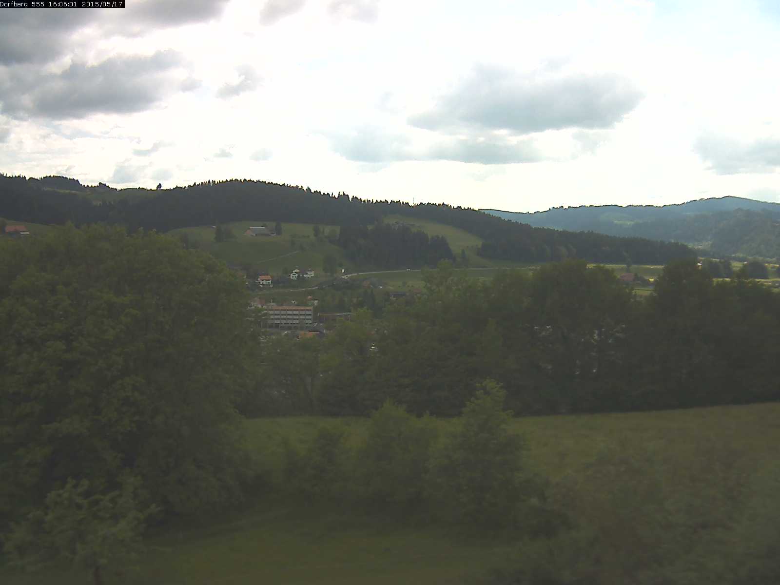 Webcam-Bild: Aussicht vom Dorfberg in Langnau 20150517-160601