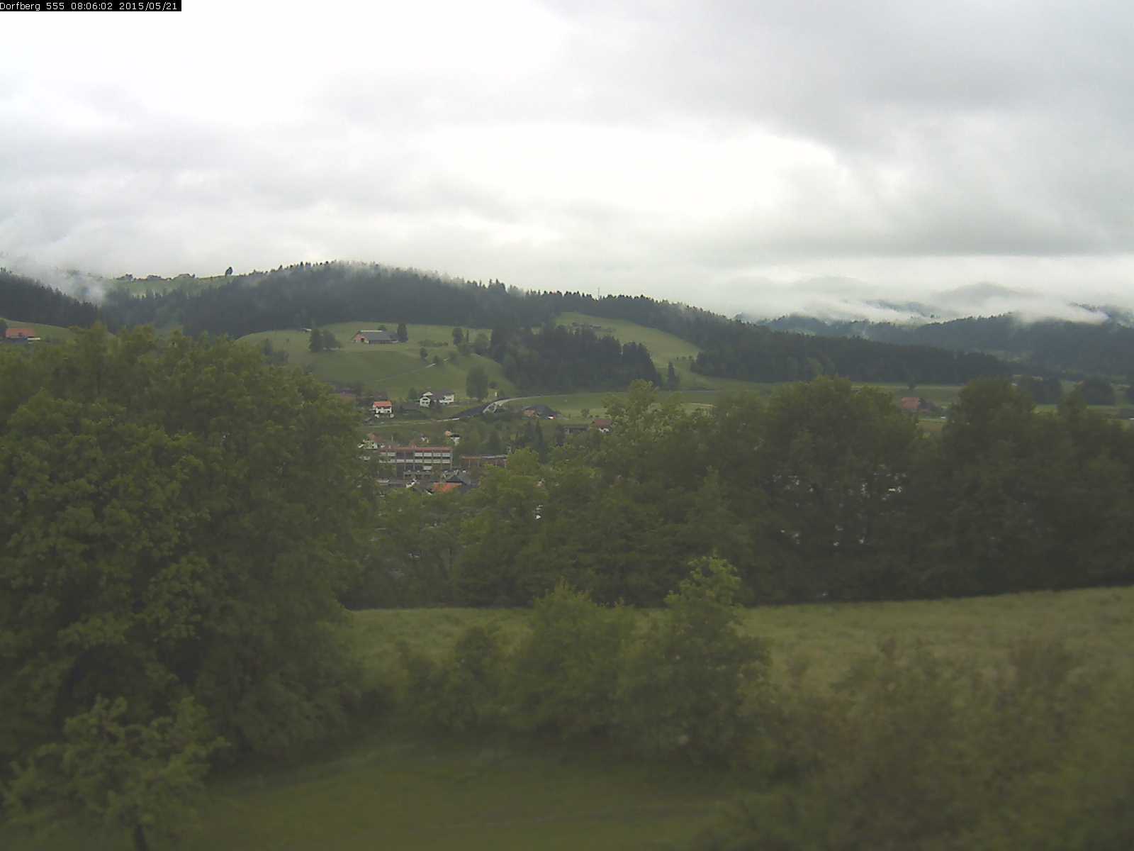 Webcam-Bild: Aussicht vom Dorfberg in Langnau 20150521-080601