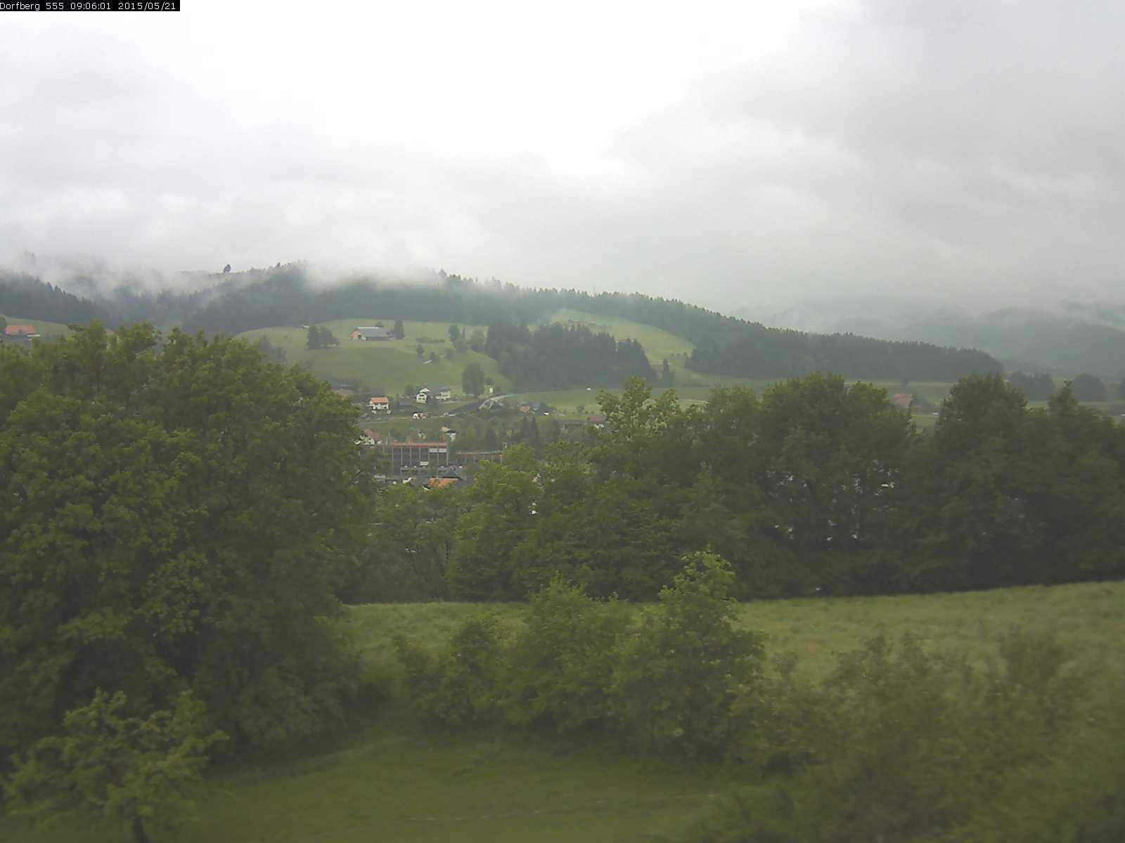 Webcam-Bild: Aussicht vom Dorfberg in Langnau 20150521-090601