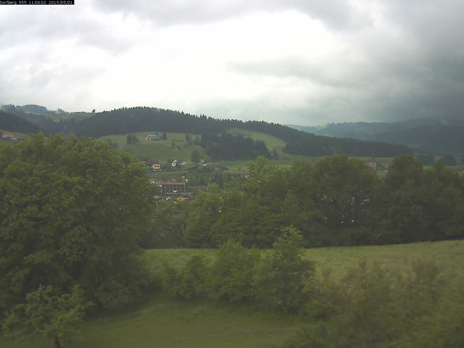 Webcam-Bild: Aussicht vom Dorfberg in Langnau 20150521-110601