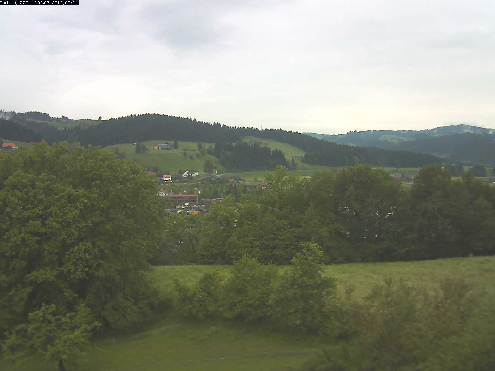 Webcam-Bild: Aussicht vom Dorfberg in Langnau 20150521-160601