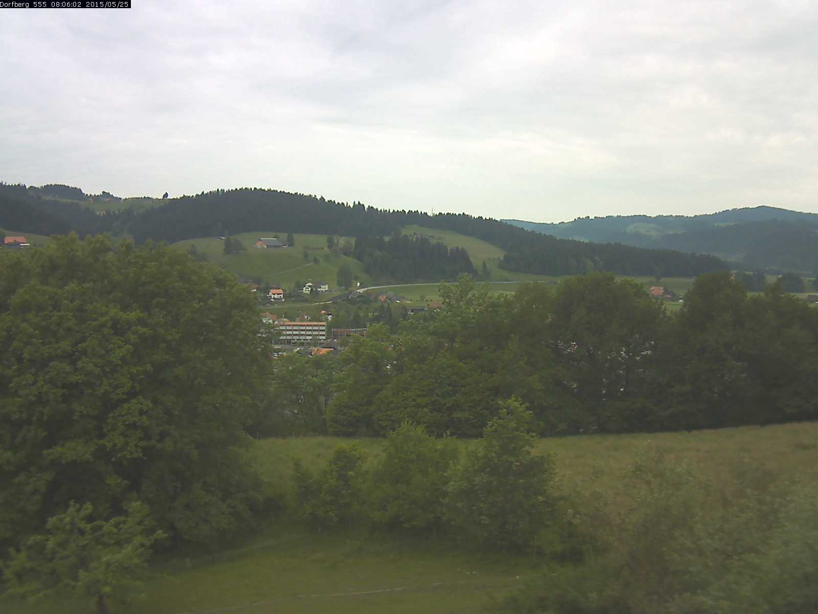 Webcam-Bild: Aussicht vom Dorfberg in Langnau 20150525-080601