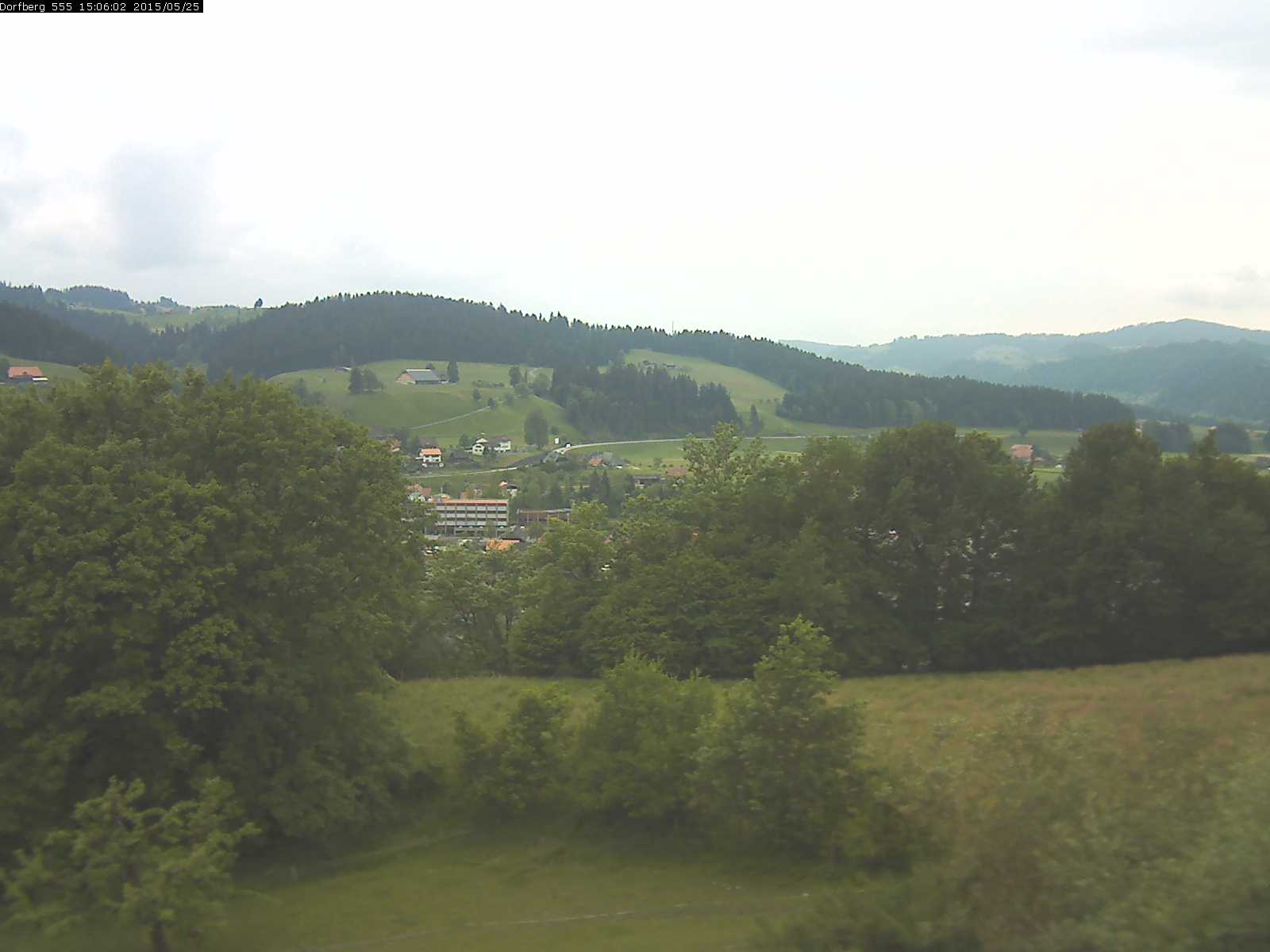 Webcam-Bild: Aussicht vom Dorfberg in Langnau 20150525-150601