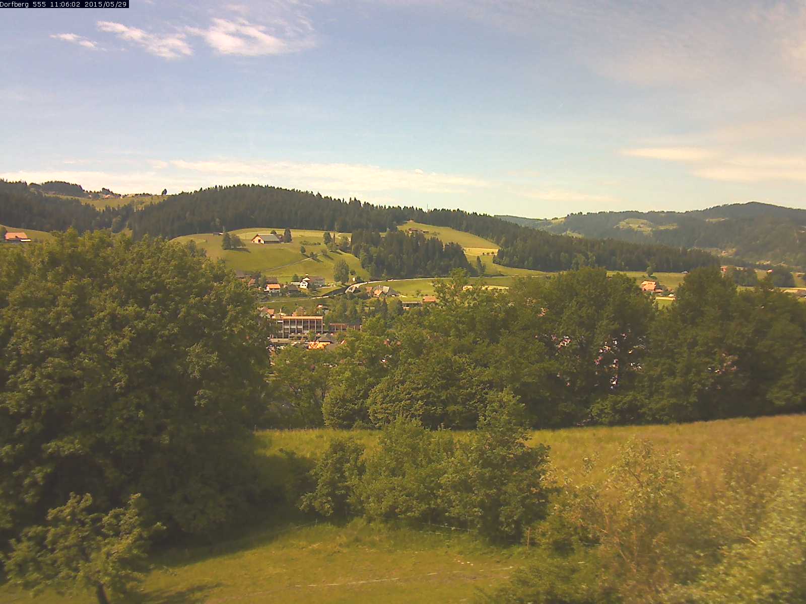 Webcam-Bild: Aussicht vom Dorfberg in Langnau 20150529-110601