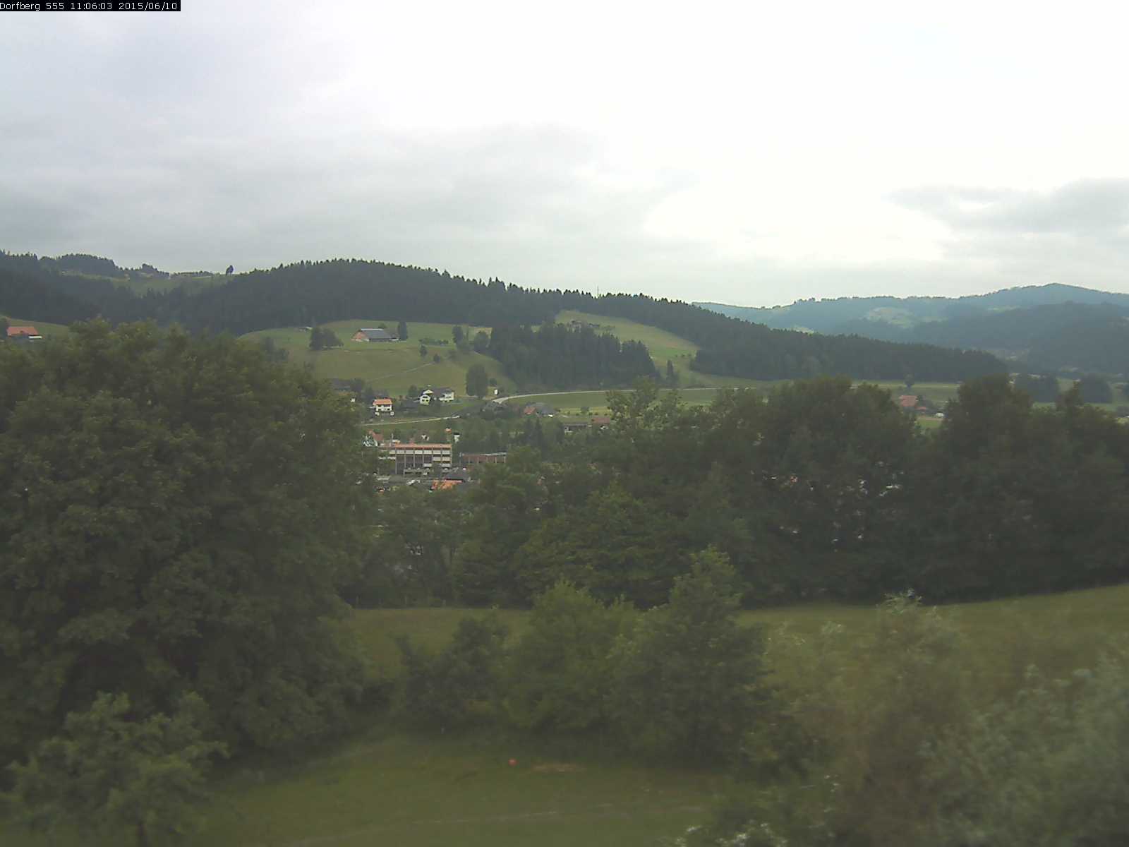 Webcam-Bild: Aussicht vom Dorfberg in Langnau 20150610-110602
