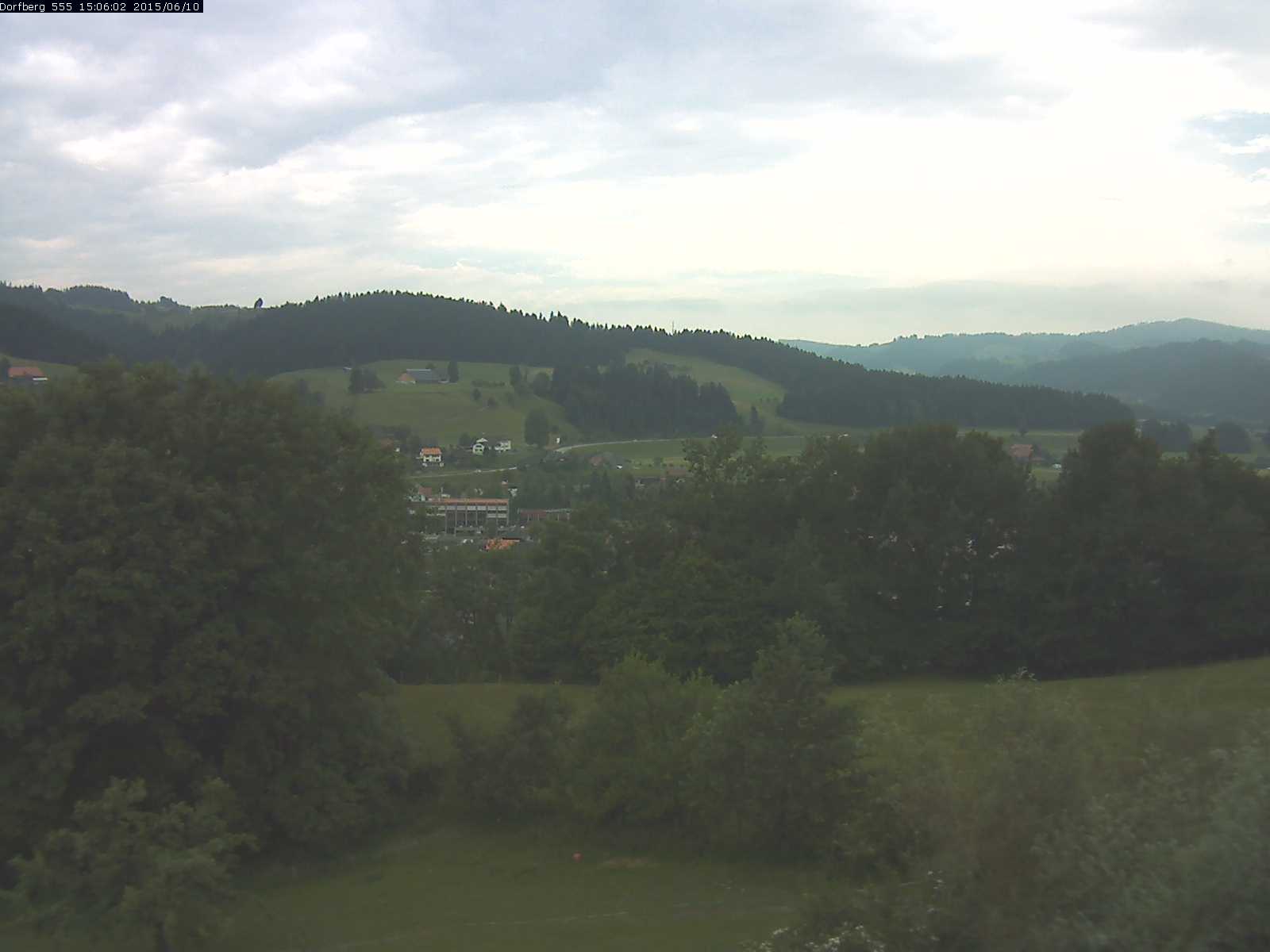 Webcam-Bild: Aussicht vom Dorfberg in Langnau 20150610-150601