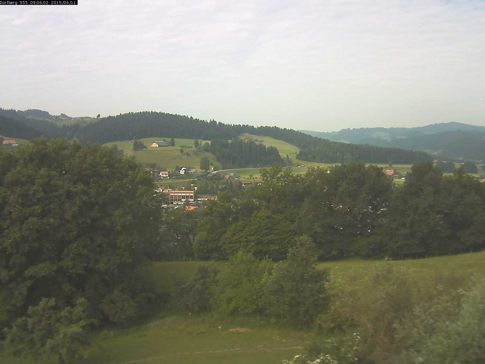 Webcam-Bild: Aussicht vom Dorfberg in Langnau 20150611-090601