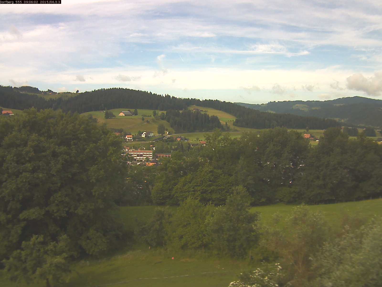 Webcam-Bild: Aussicht vom Dorfberg in Langnau 20150613-090601