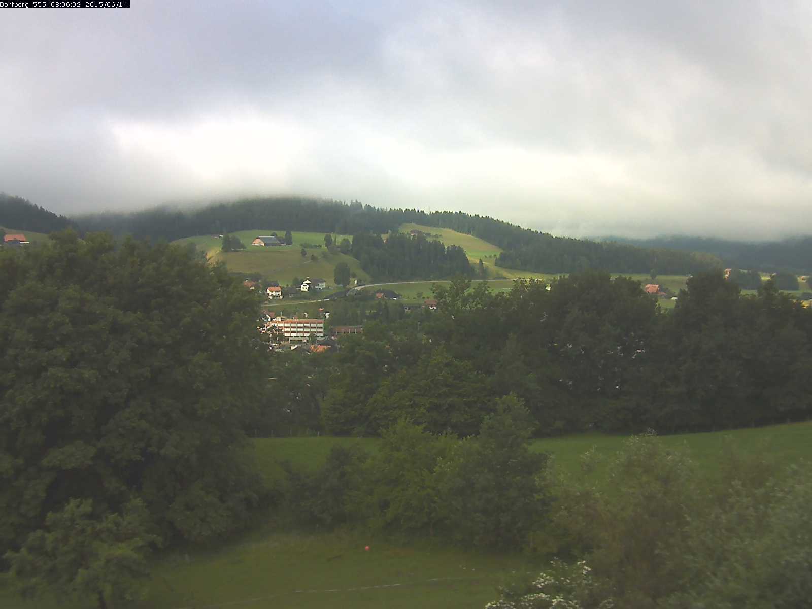 Webcam-Bild: Aussicht vom Dorfberg in Langnau 20150614-080601