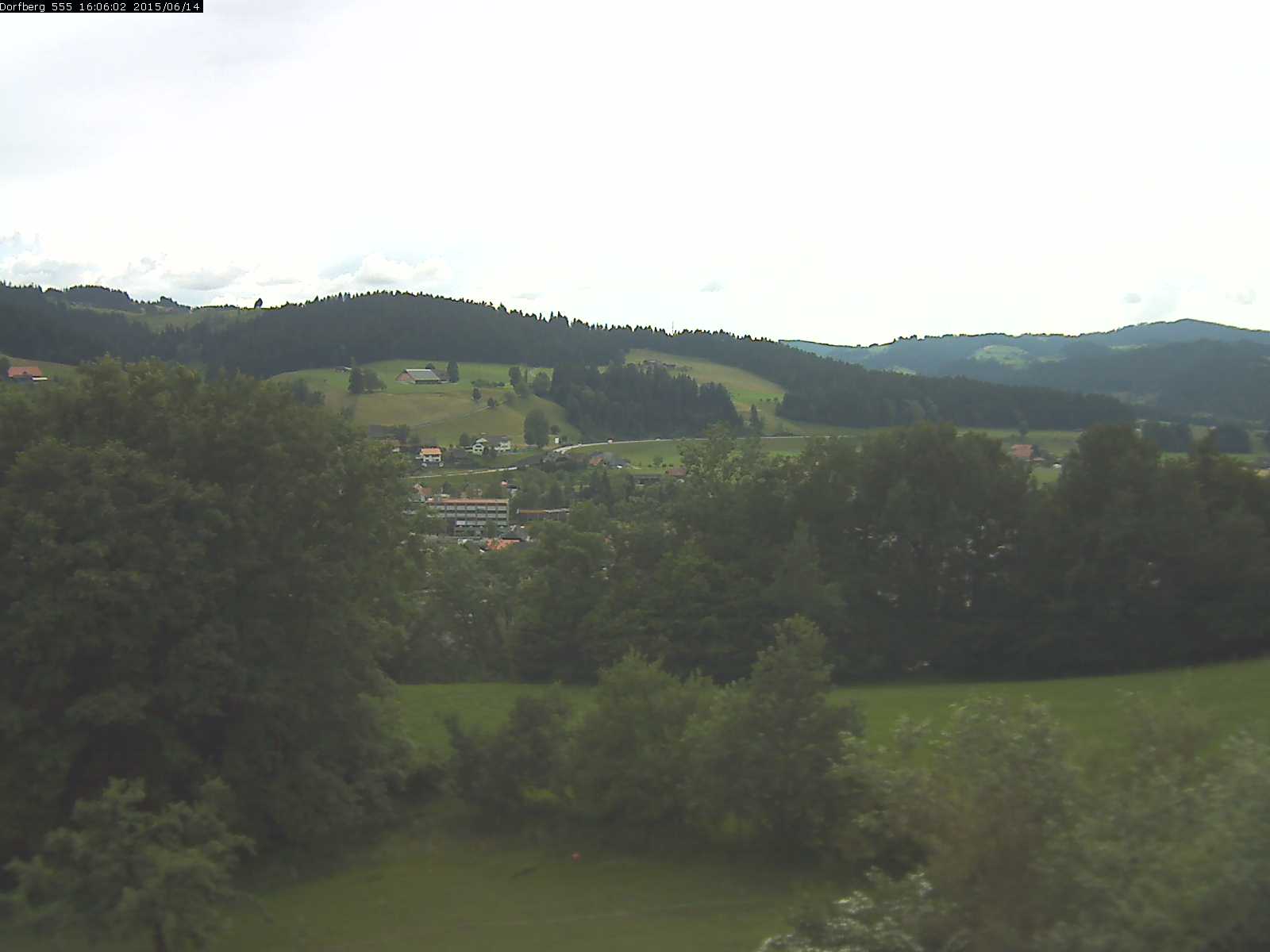 Webcam-Bild: Aussicht vom Dorfberg in Langnau 20150614-160601