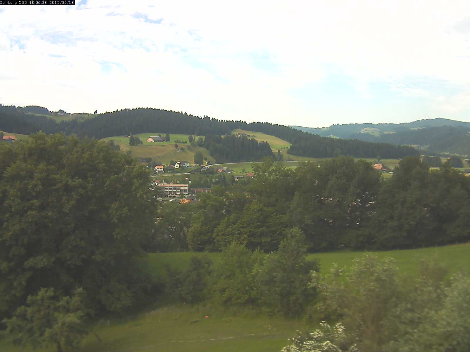 Webcam-Bild: Aussicht vom Dorfberg in Langnau 20150618-100601