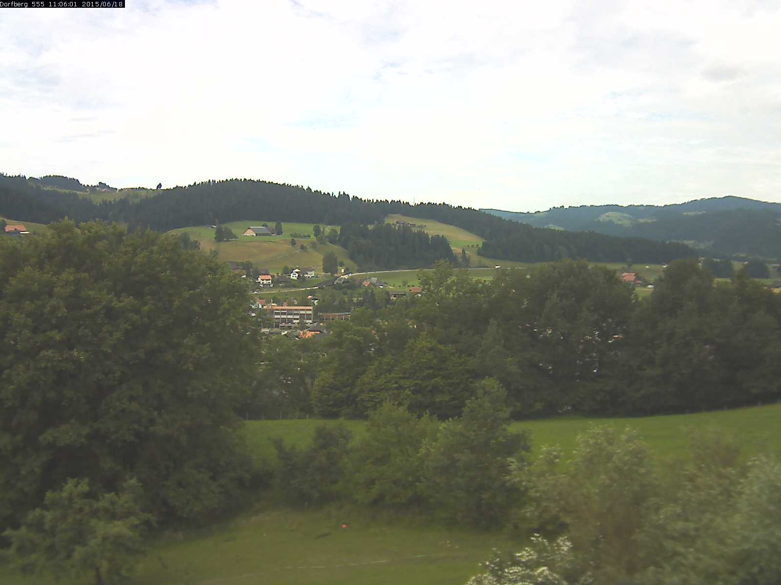Webcam-Bild: Aussicht vom Dorfberg in Langnau 20150618-110601