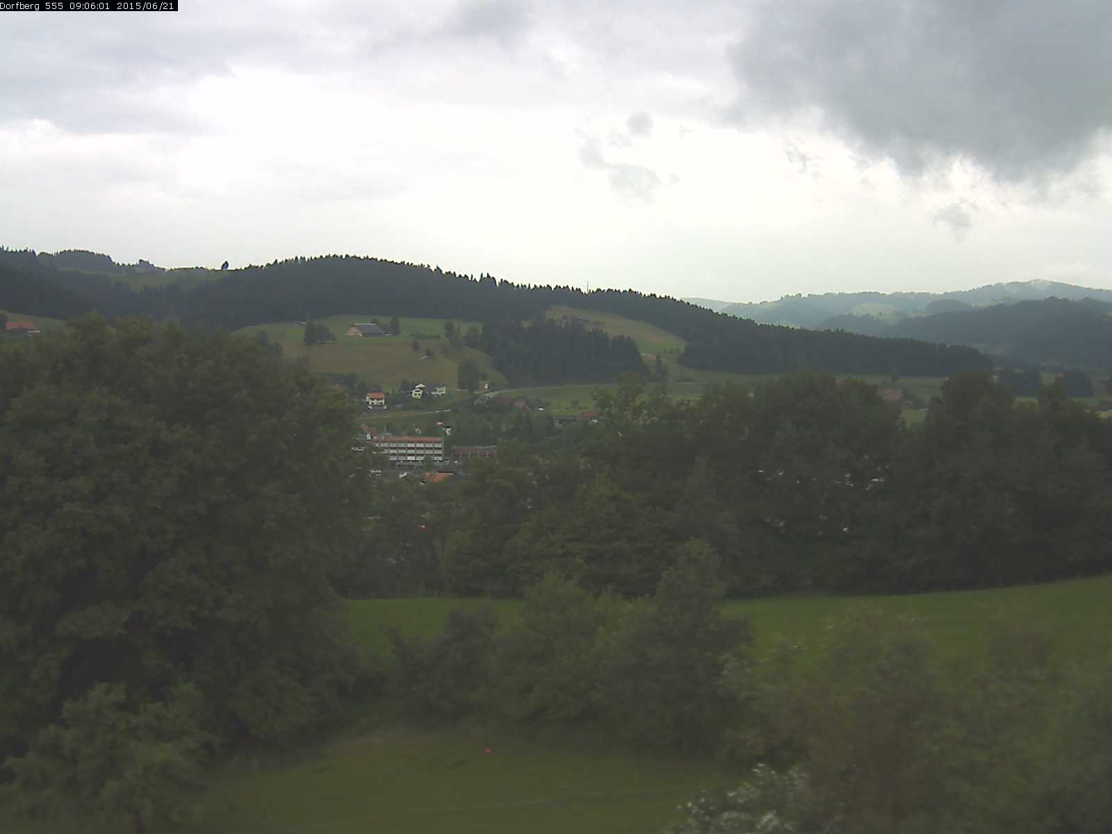 Webcam-Bild: Aussicht vom Dorfberg in Langnau 20150621-090601