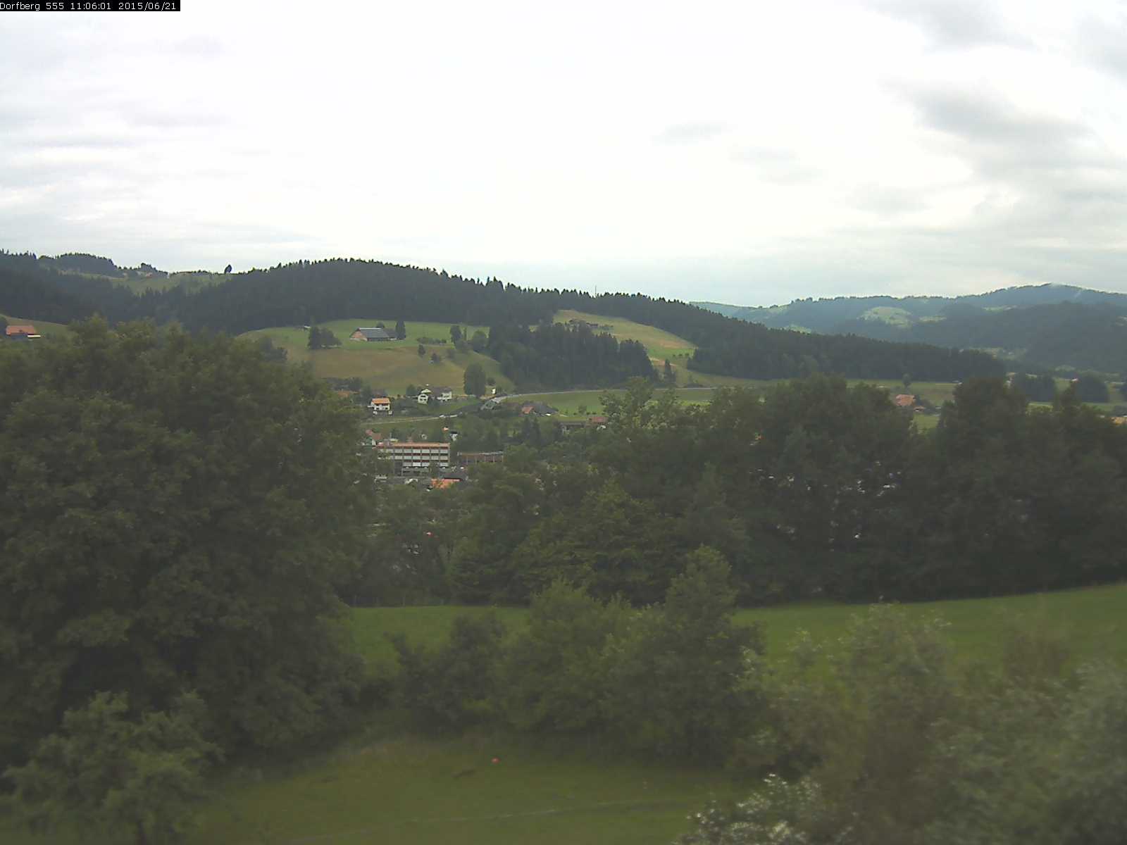 Webcam-Bild: Aussicht vom Dorfberg in Langnau 20150621-110601