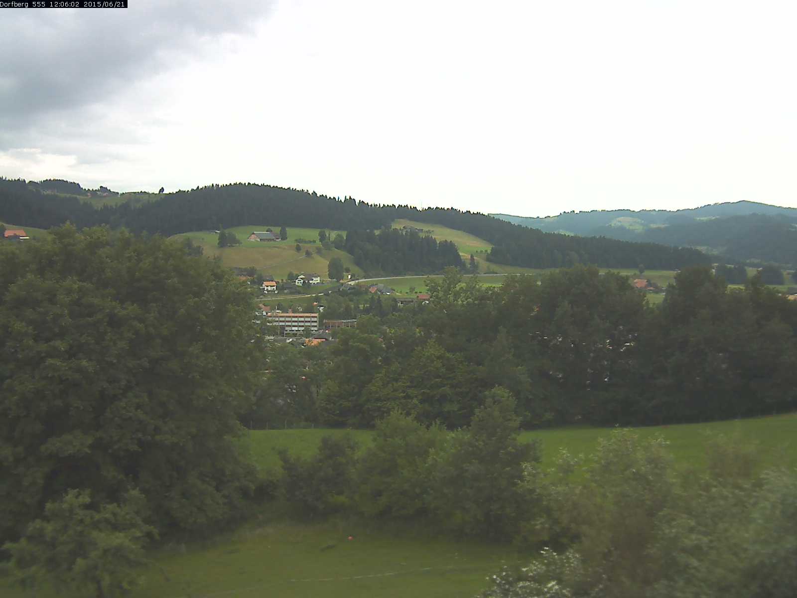 Webcam-Bild: Aussicht vom Dorfberg in Langnau 20150621-120601