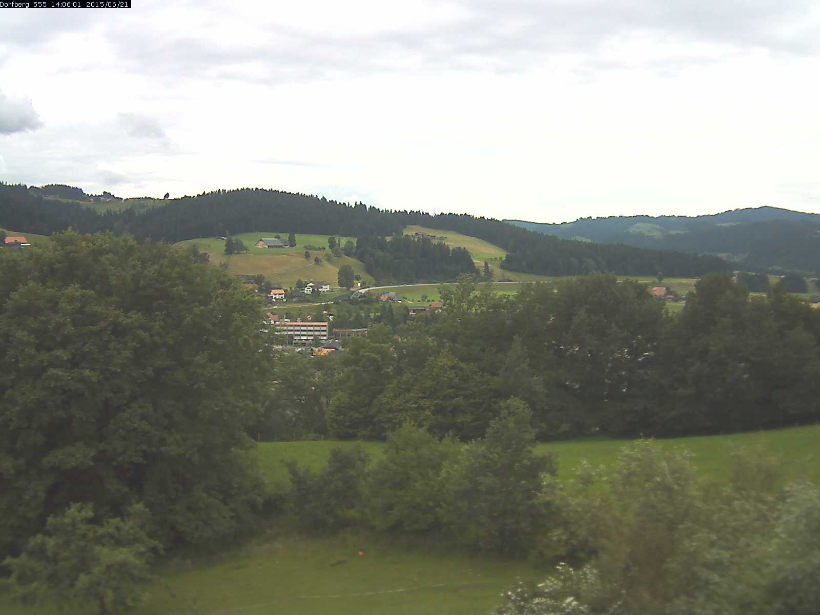 Webcam-Bild: Aussicht vom Dorfberg in Langnau 20150621-140601