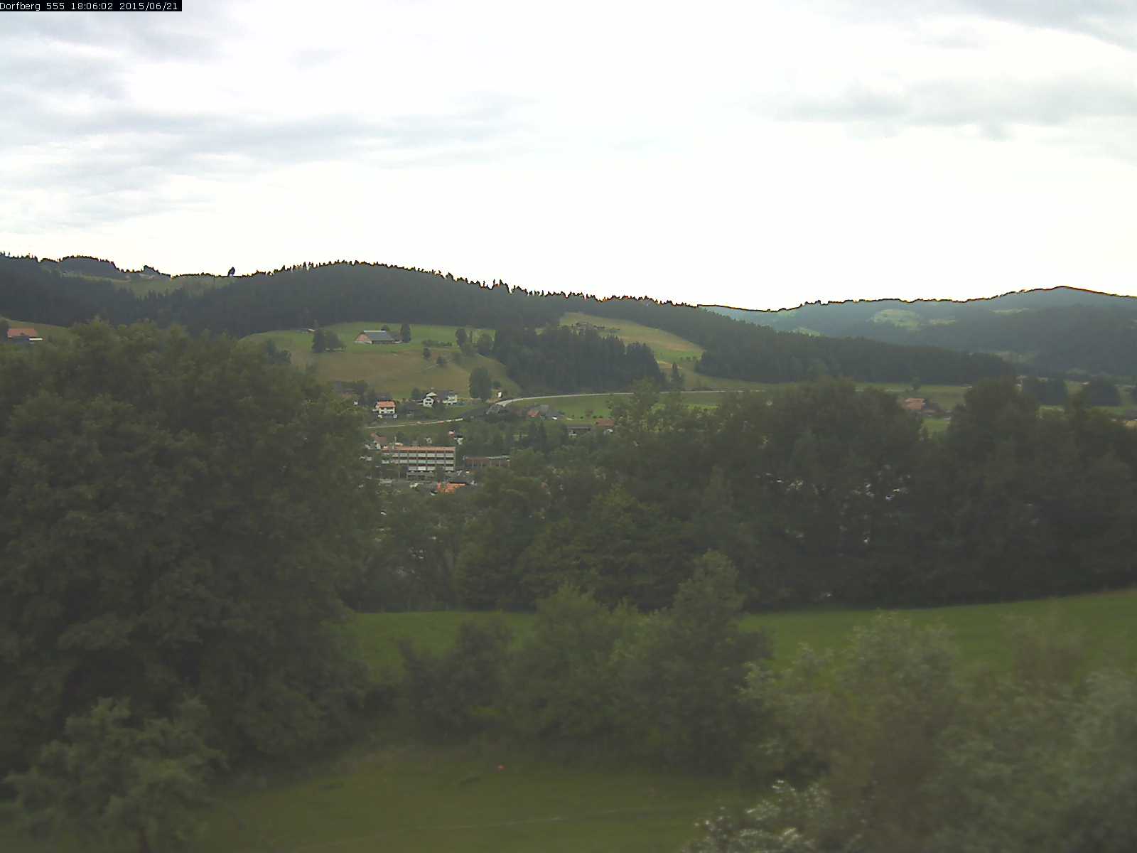 Webcam-Bild: Aussicht vom Dorfberg in Langnau 20150621-180601