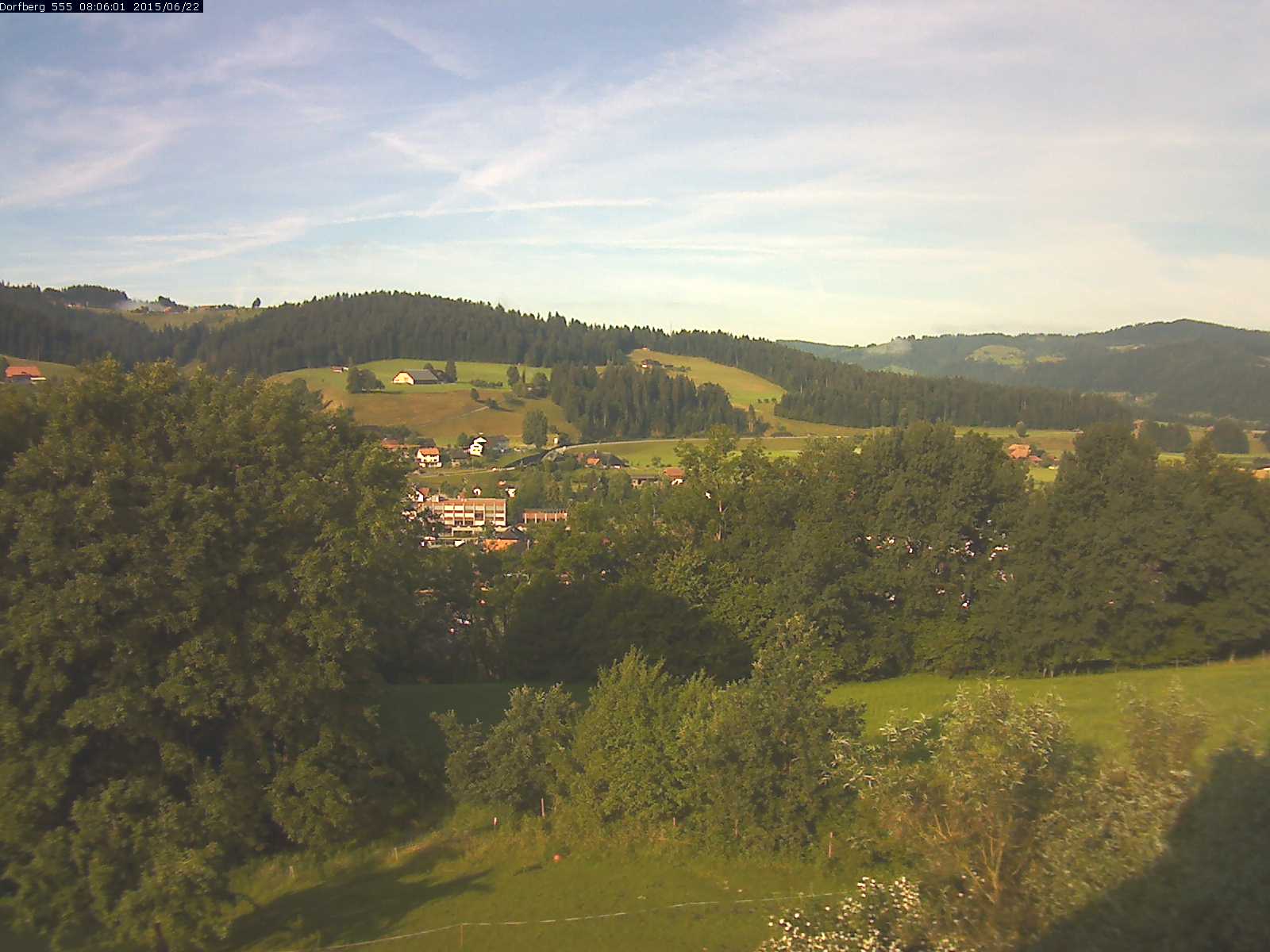 Webcam-Bild: Aussicht vom Dorfberg in Langnau 20150622-080601
