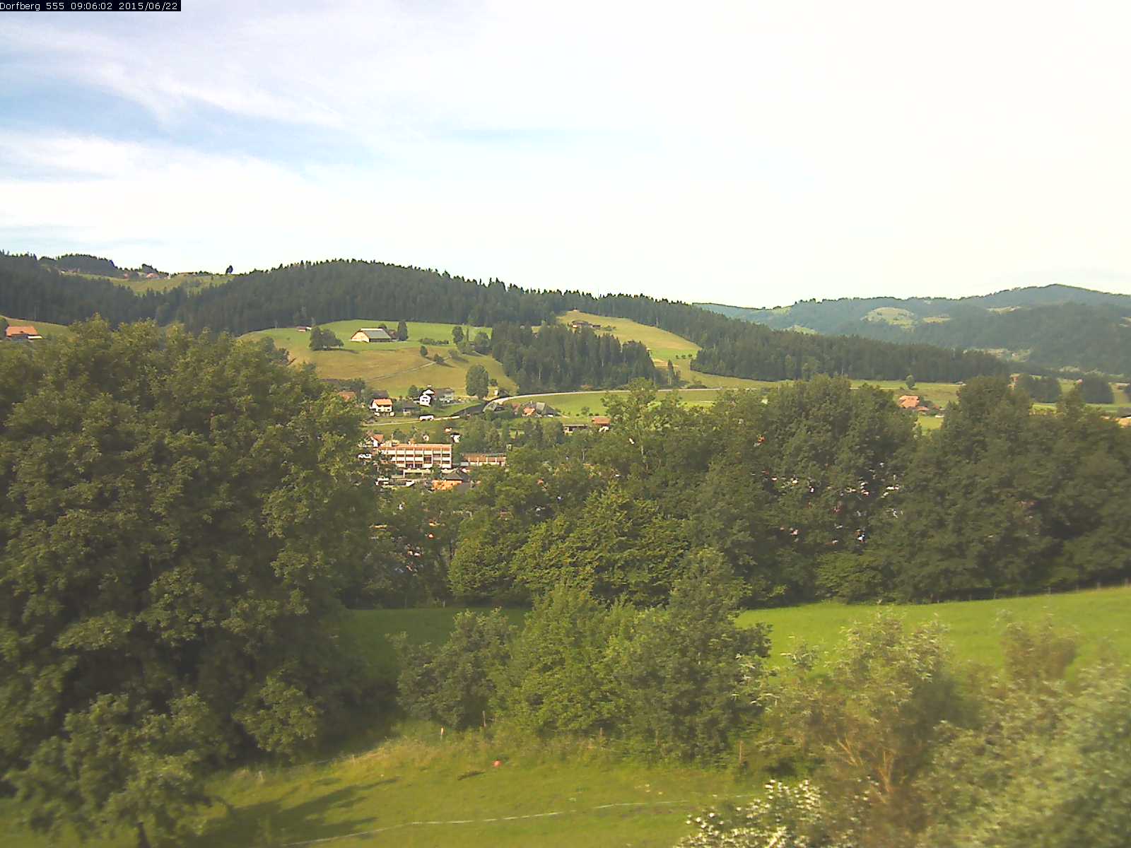 Webcam-Bild: Aussicht vom Dorfberg in Langnau 20150622-090601