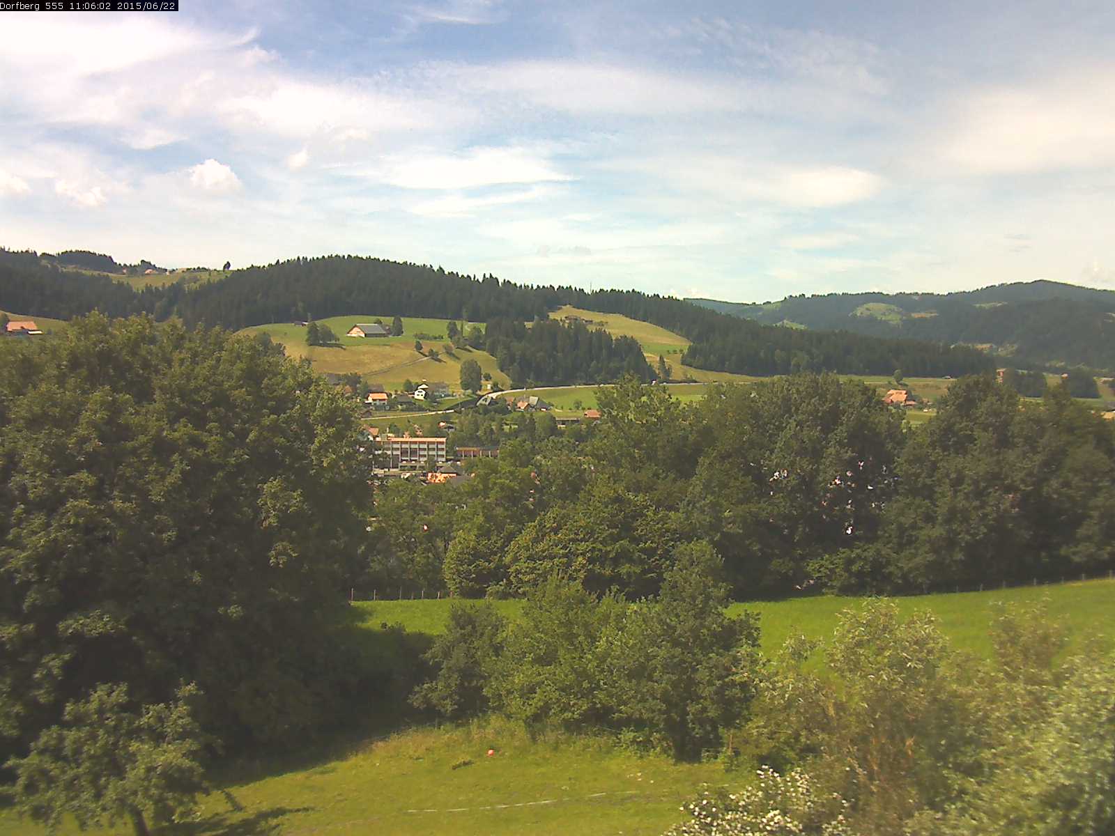 Webcam-Bild: Aussicht vom Dorfberg in Langnau 20150622-110601