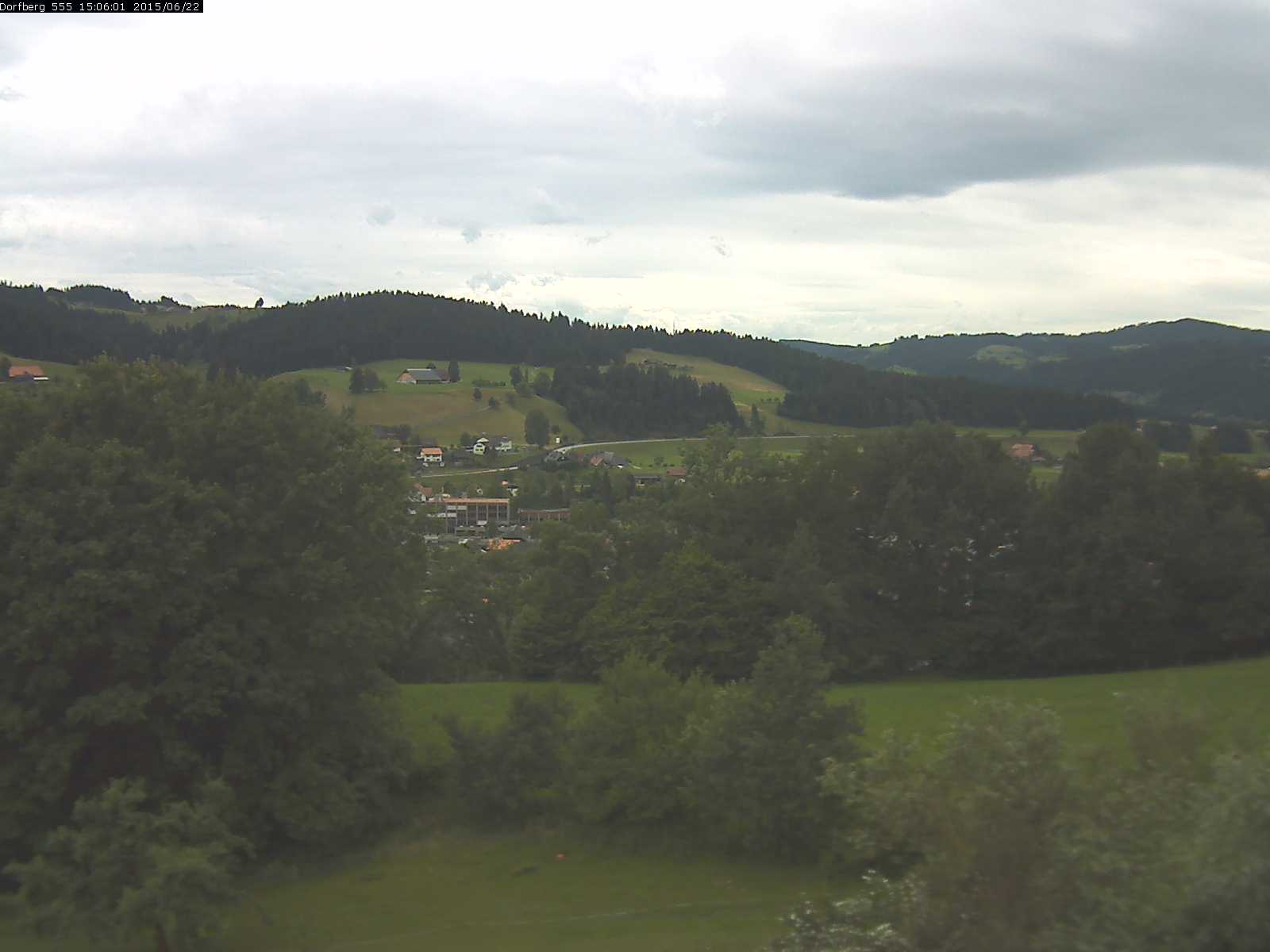 Webcam-Bild: Aussicht vom Dorfberg in Langnau 20150622-150601