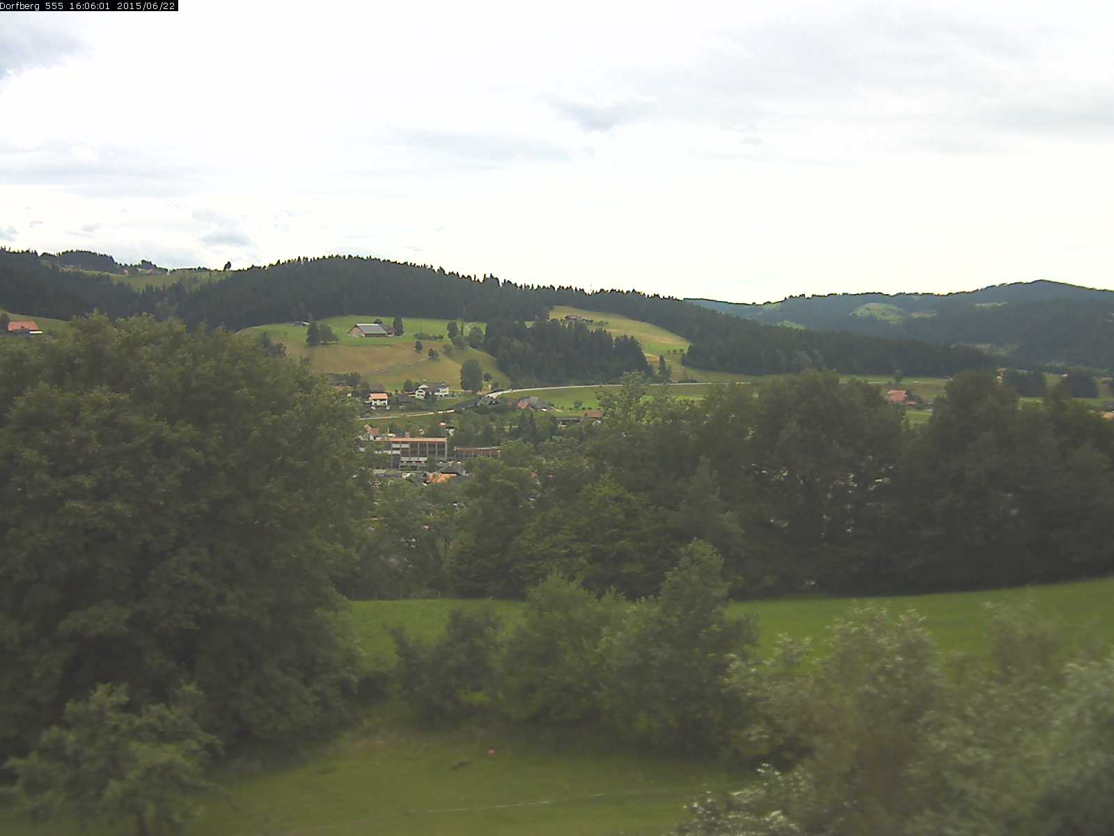 Webcam-Bild: Aussicht vom Dorfberg in Langnau 20150622-160601