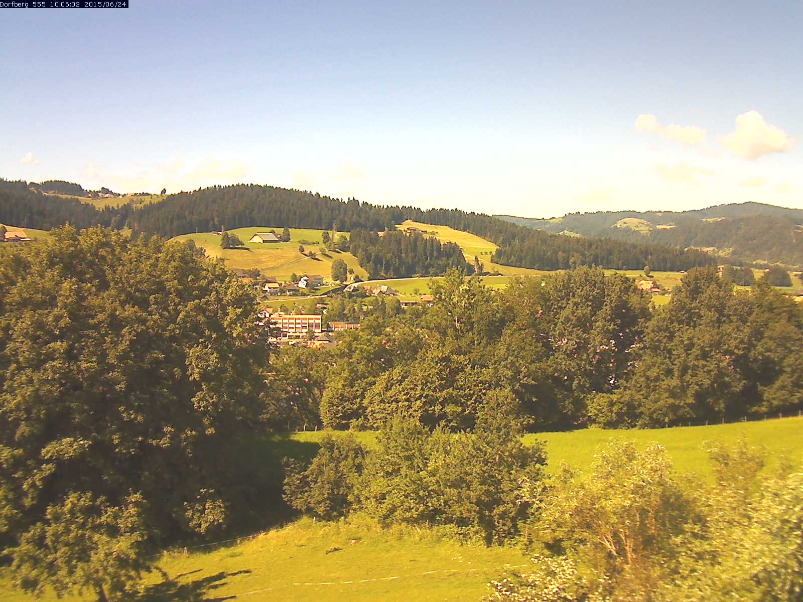 Webcam-Bild: Aussicht vom Dorfberg in Langnau 20150624-100601