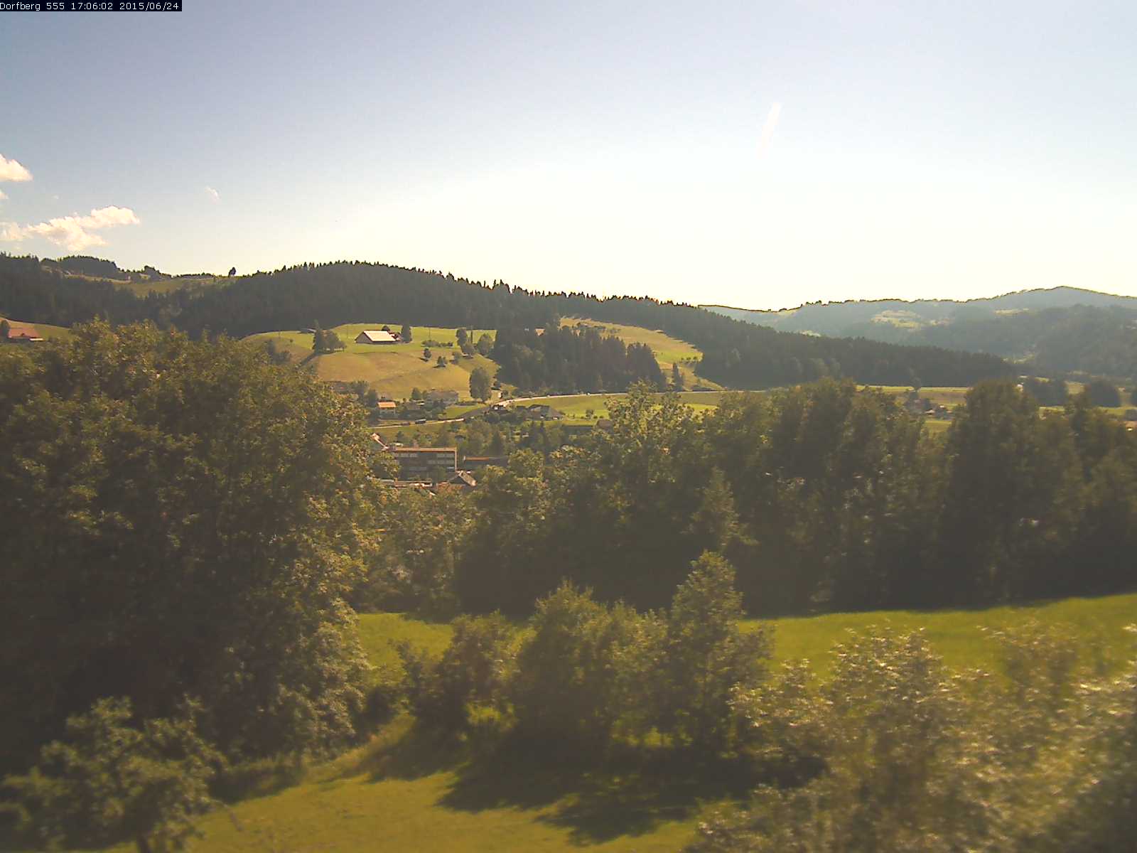 Webcam-Bild: Aussicht vom Dorfberg in Langnau 20150624-170601