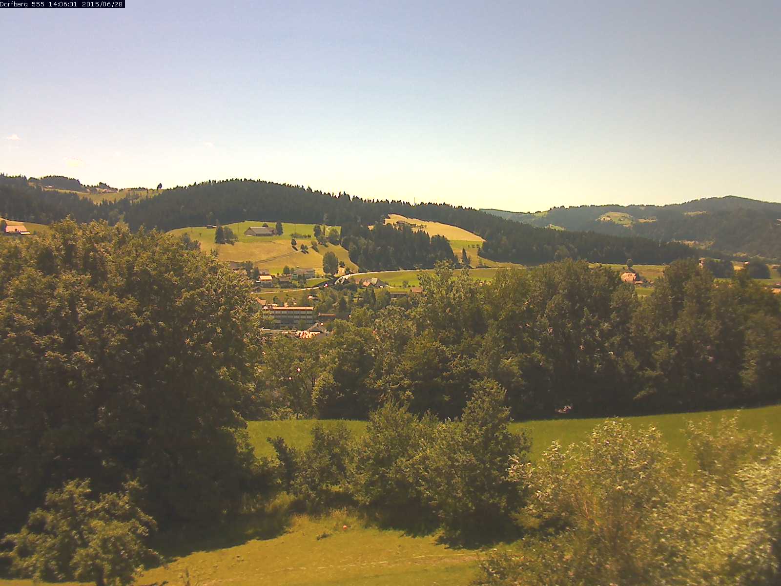 Webcam-Bild: Aussicht vom Dorfberg in Langnau 20150628-140601