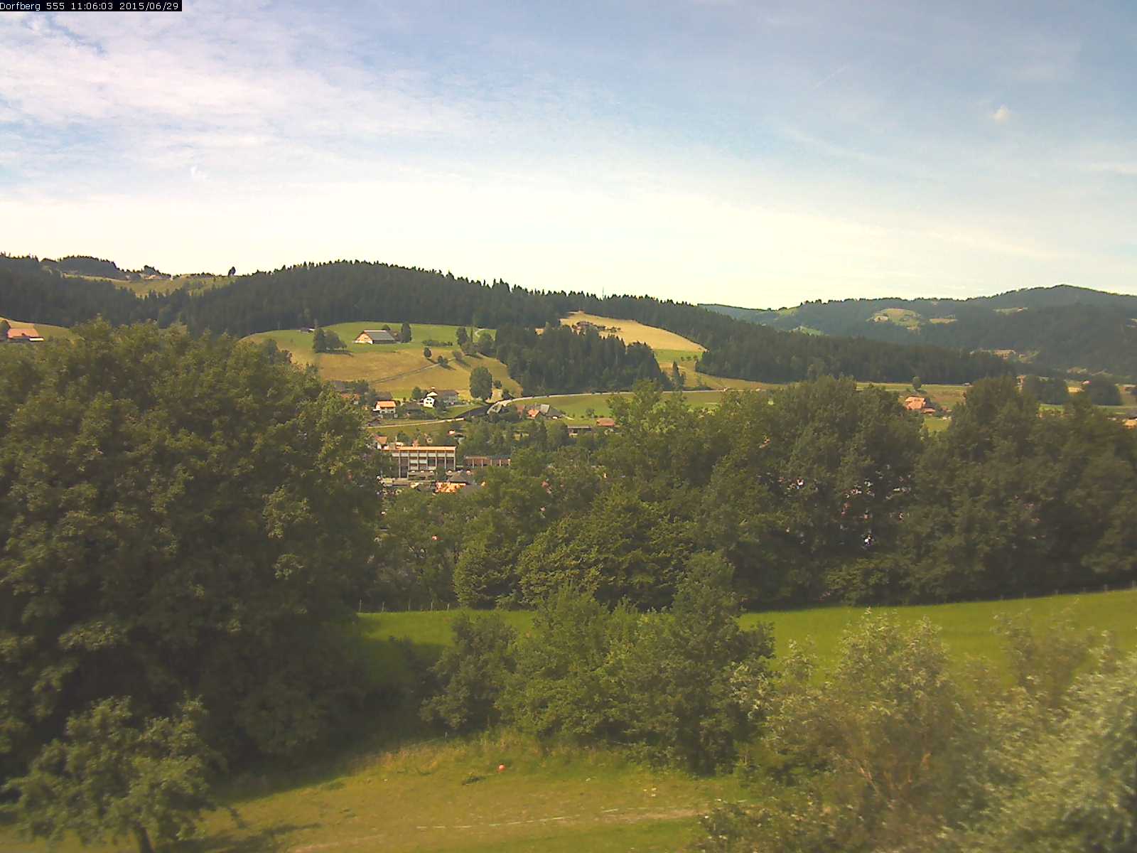 Webcam-Bild: Aussicht vom Dorfberg in Langnau 20150629-110601
