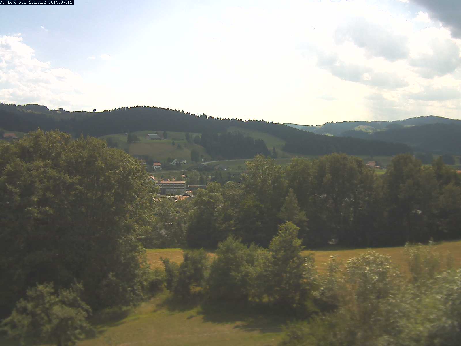 Webcam-Bild: Aussicht vom Dorfberg in Langnau 20150711-160601