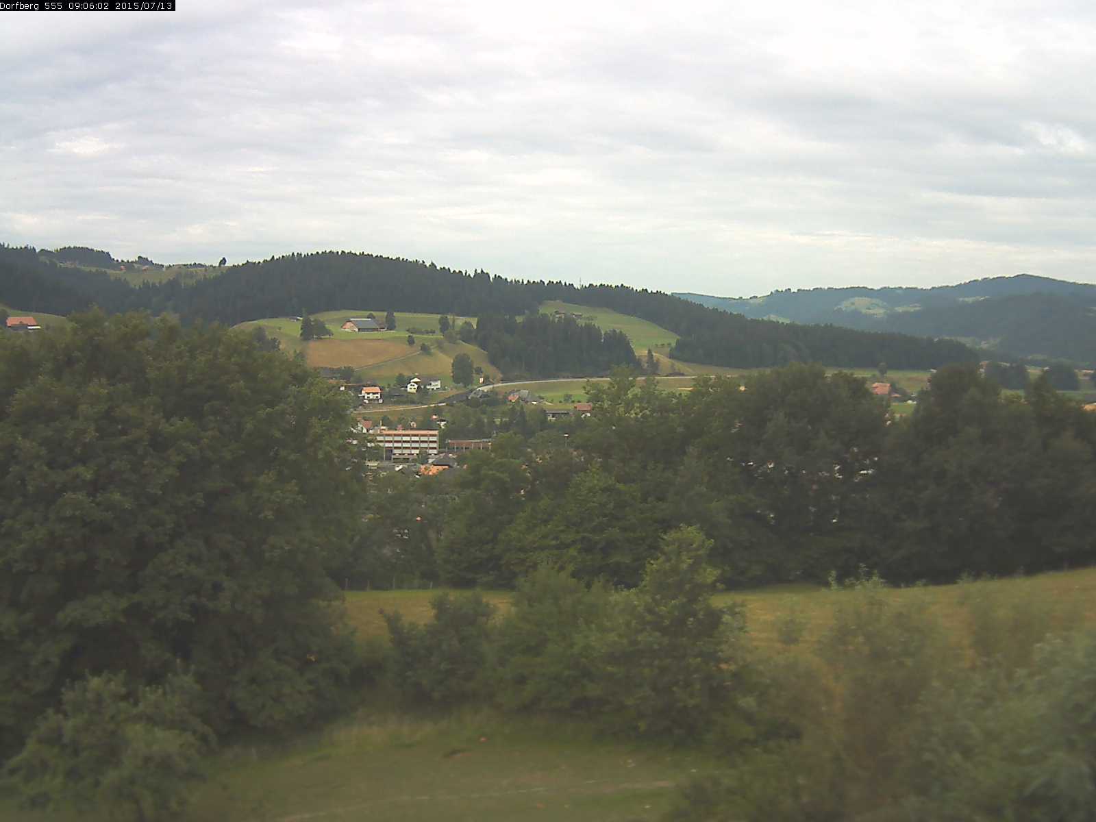 Webcam-Bild: Aussicht vom Dorfberg in Langnau 20150713-090602