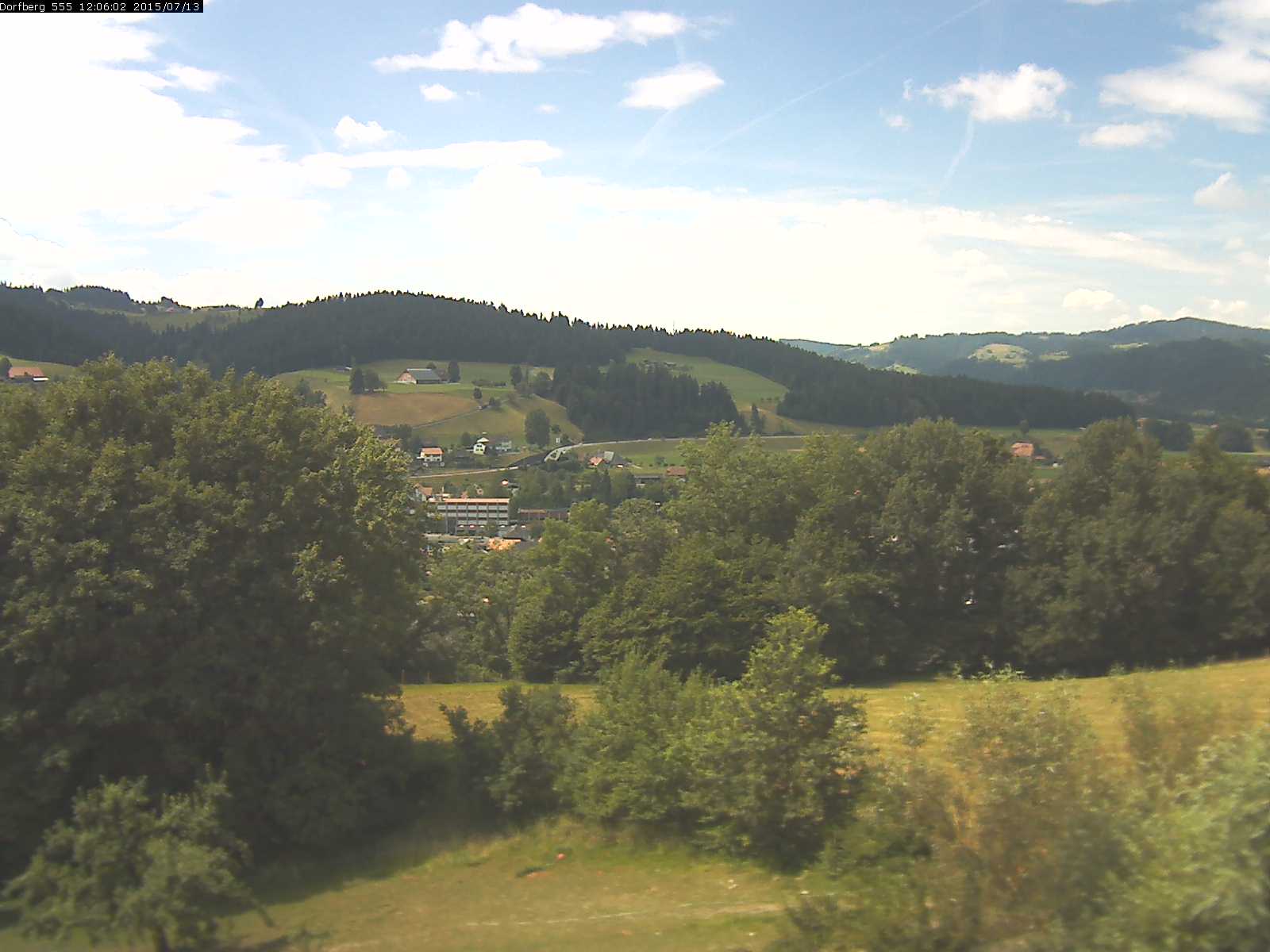 Webcam-Bild: Aussicht vom Dorfberg in Langnau 20150713-120602