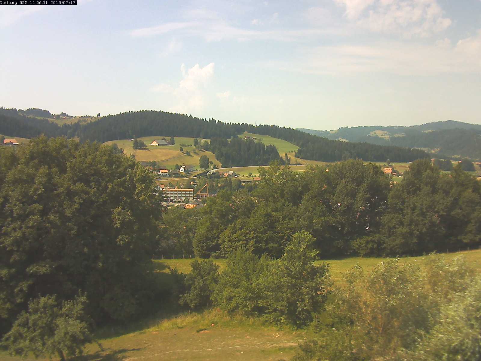 Webcam-Bild: Aussicht vom Dorfberg in Langnau 20150717-110601