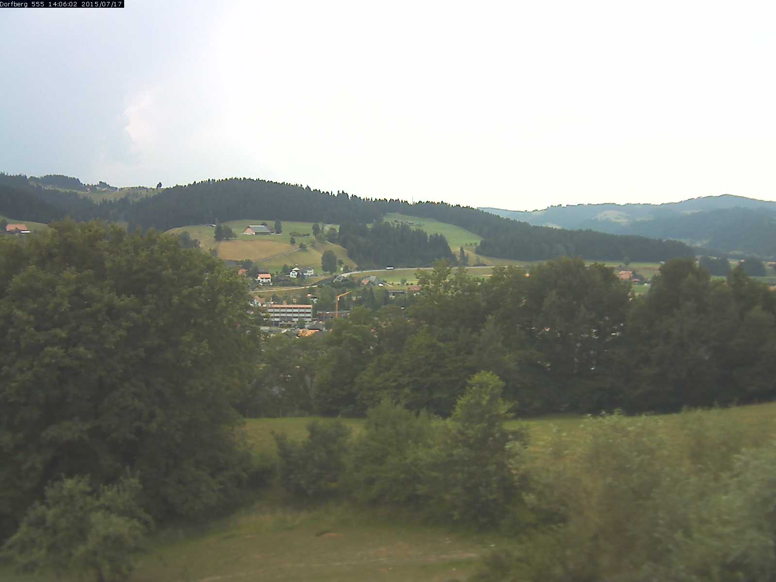 Webcam-Bild: Aussicht vom Dorfberg in Langnau 20150717-140601