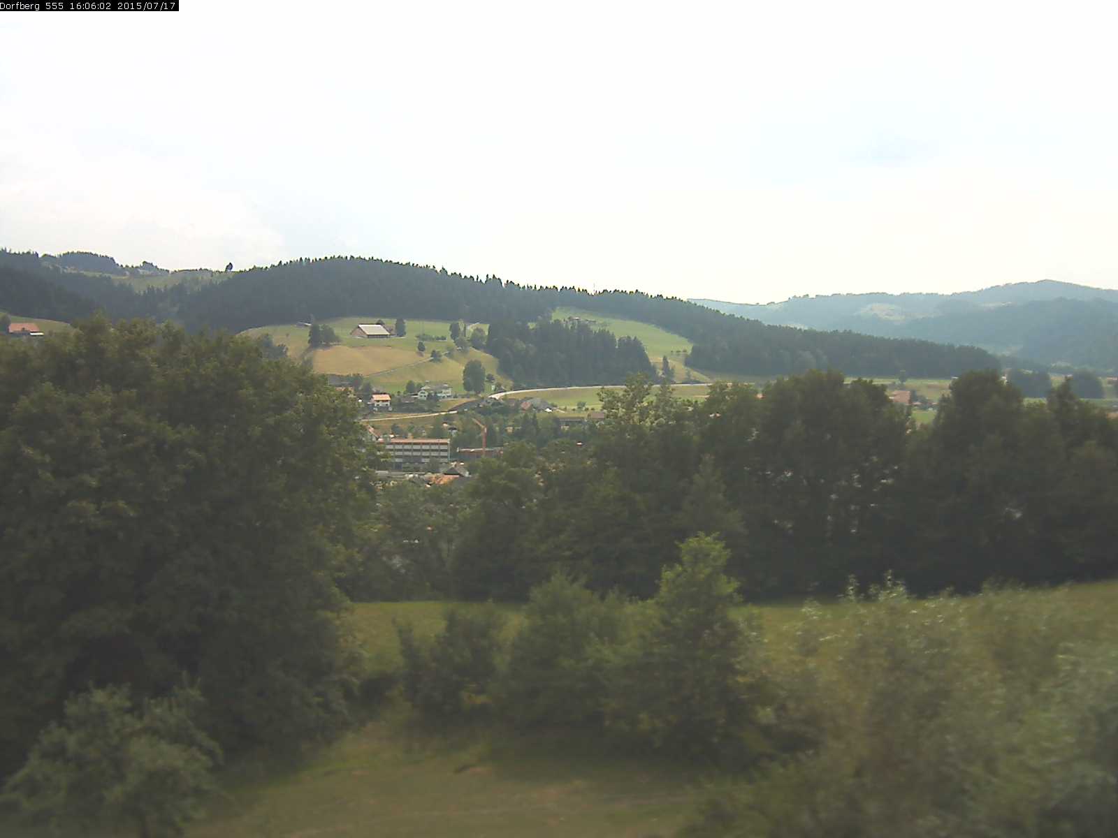 Webcam-Bild: Aussicht vom Dorfberg in Langnau 20150717-160601