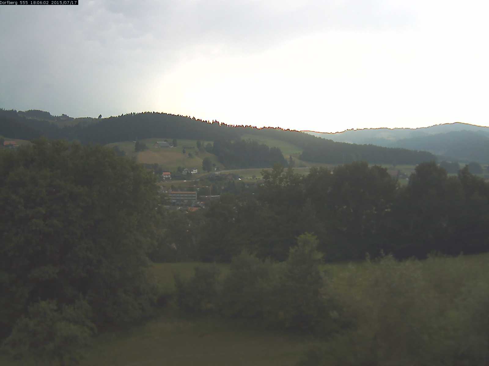 Webcam-Bild: Aussicht vom Dorfberg in Langnau 20150717-180602
