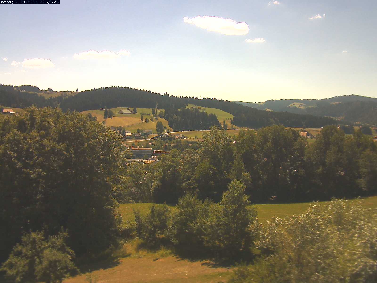 Webcam-Bild: Aussicht vom Dorfberg in Langnau 20150721-150601