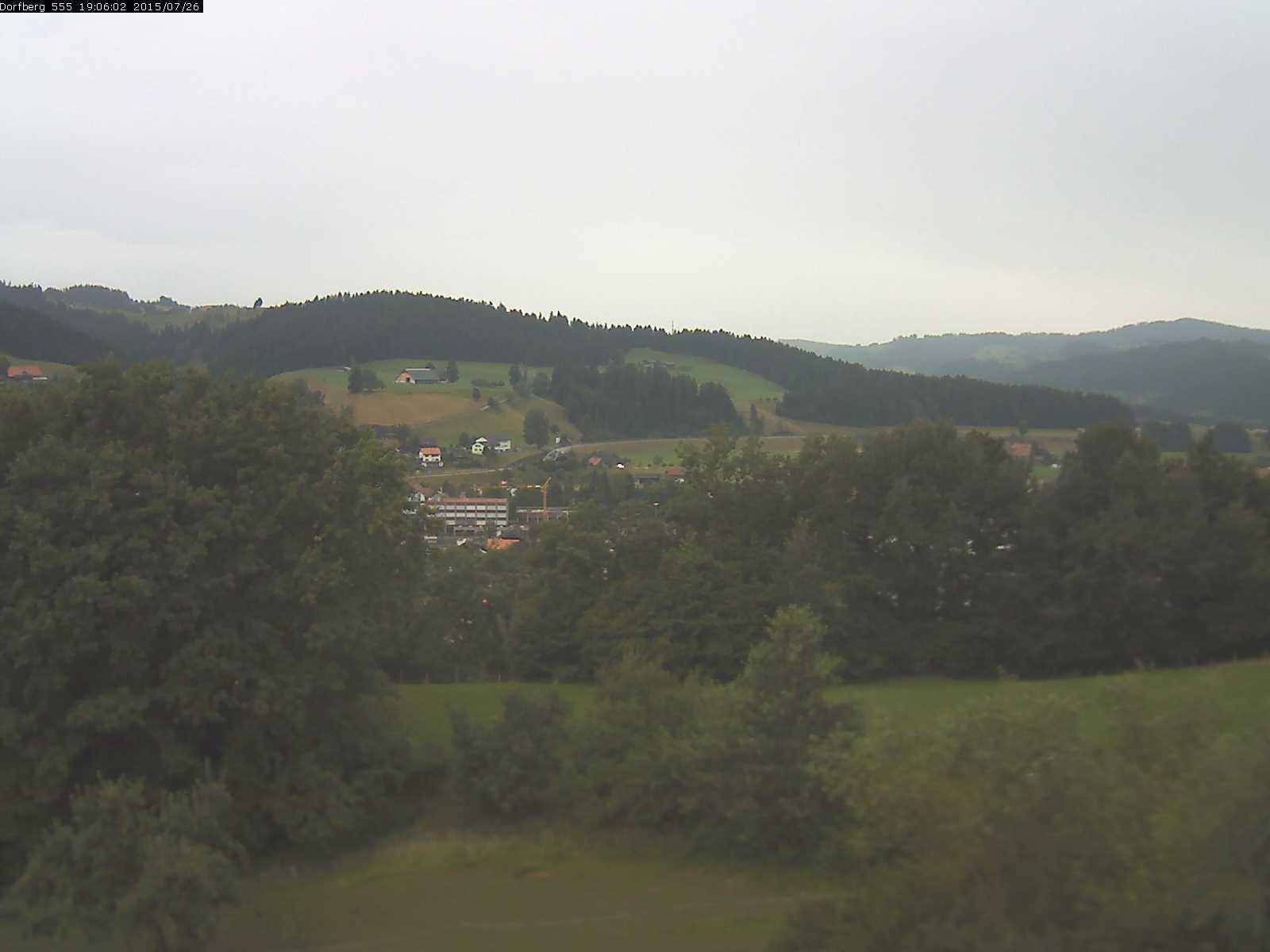 Webcam-Bild: Aussicht vom Dorfberg in Langnau 20150726-190601
