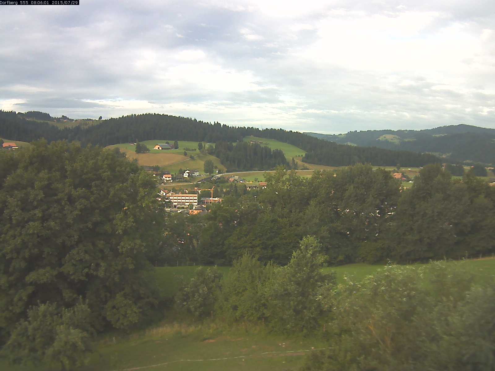 Webcam-Bild: Aussicht vom Dorfberg in Langnau 20150729-080601
