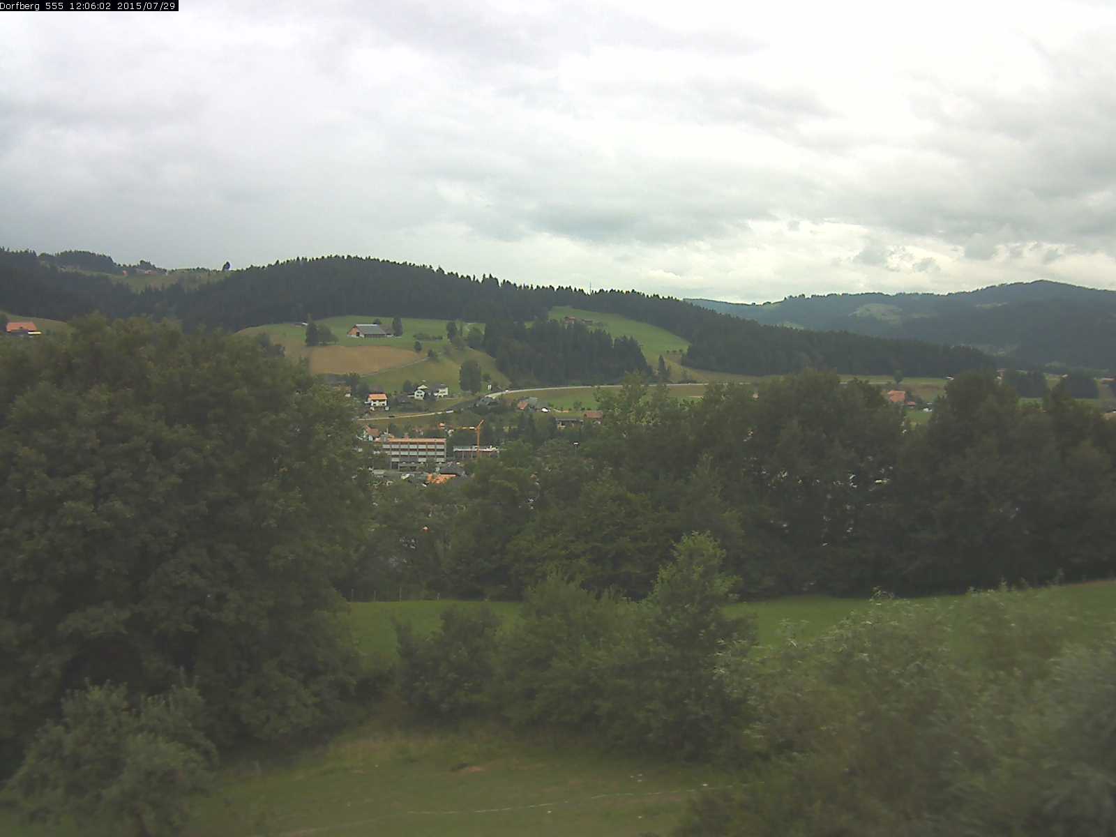 Webcam-Bild: Aussicht vom Dorfberg in Langnau 20150729-120601