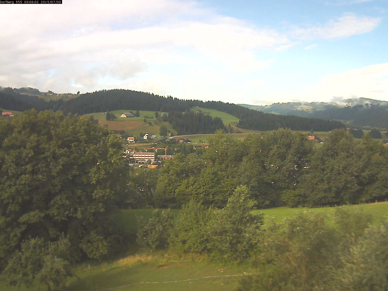 Webcam-Bild: Aussicht vom Dorfberg in Langnau 20150730-090601