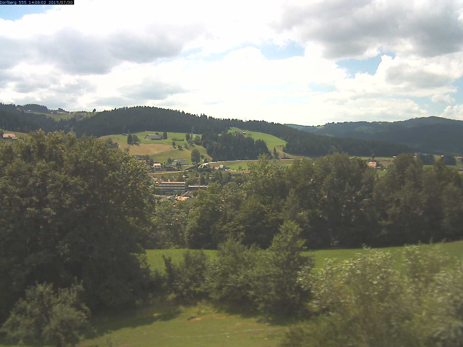 Webcam-Bild: Aussicht vom Dorfberg in Langnau 20150730-140601