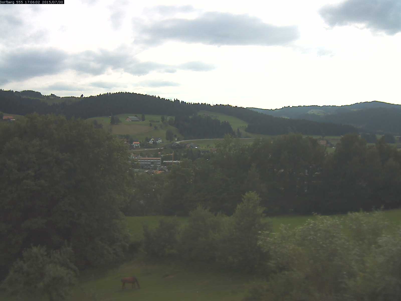 Webcam-Bild: Aussicht vom Dorfberg in Langnau 20150730-170601