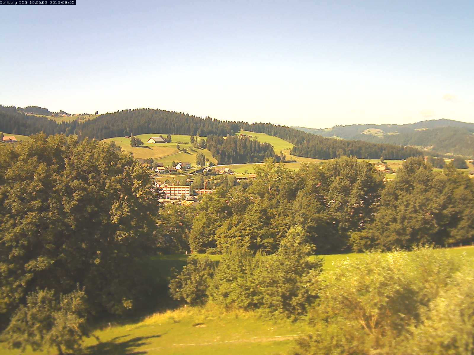 Webcam-Bild: Aussicht vom Dorfberg in Langnau 20150805-100601