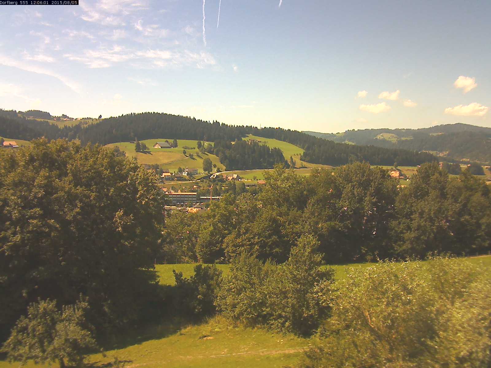 Webcam-Bild: Aussicht vom Dorfberg in Langnau 20150805-120601