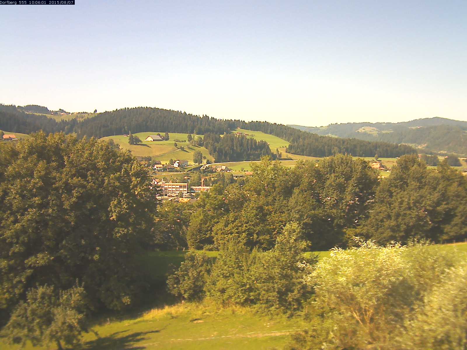 Webcam-Bild: Aussicht vom Dorfberg in Langnau 20150807-100601