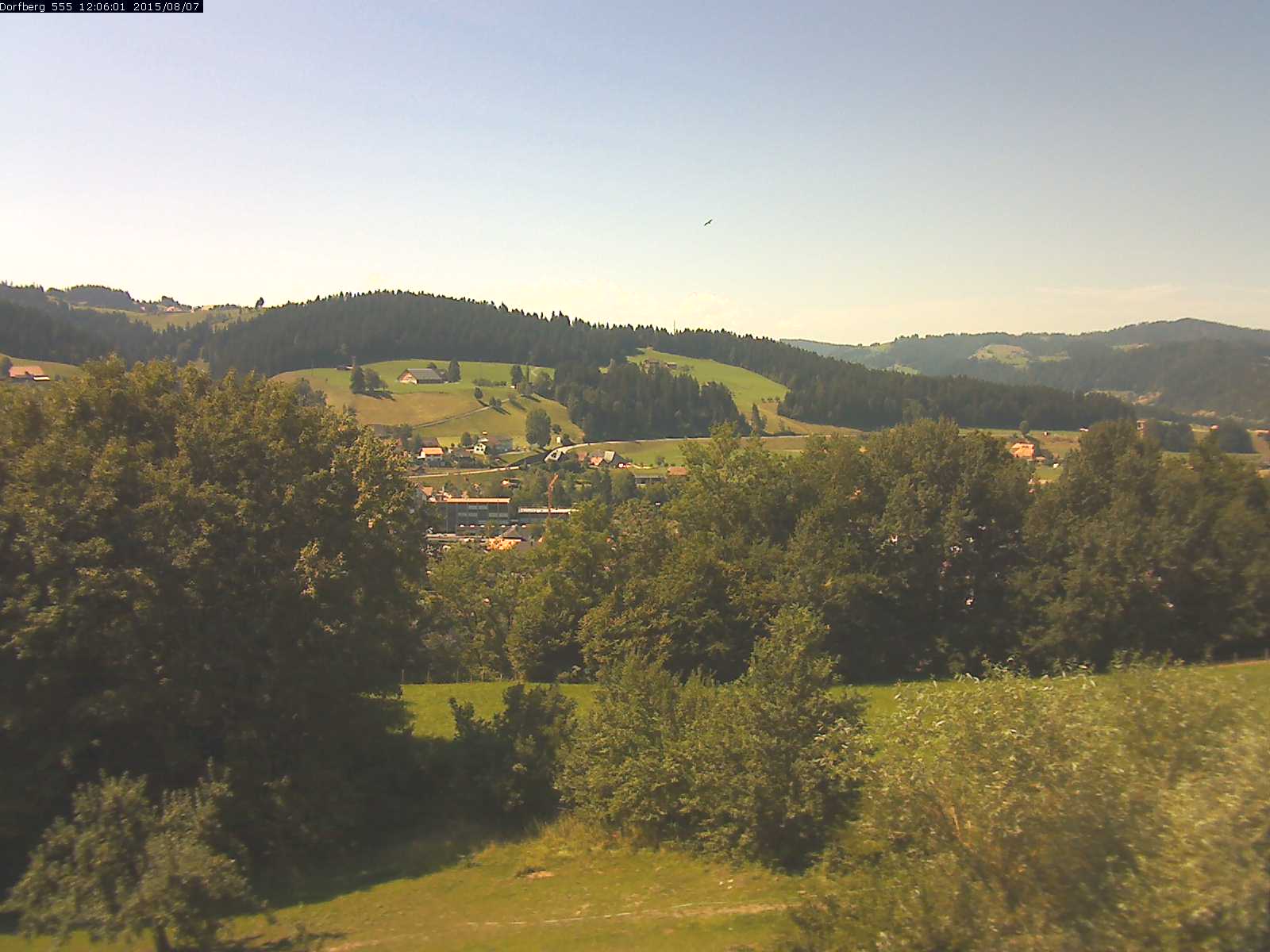 Webcam-Bild: Aussicht vom Dorfberg in Langnau 20150807-120601